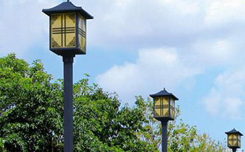 托克逊庭院灯安装间距与布灯设计全解析
