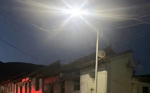 农村院子里最适合的托克逊太阳能路灯亮度与安装要点